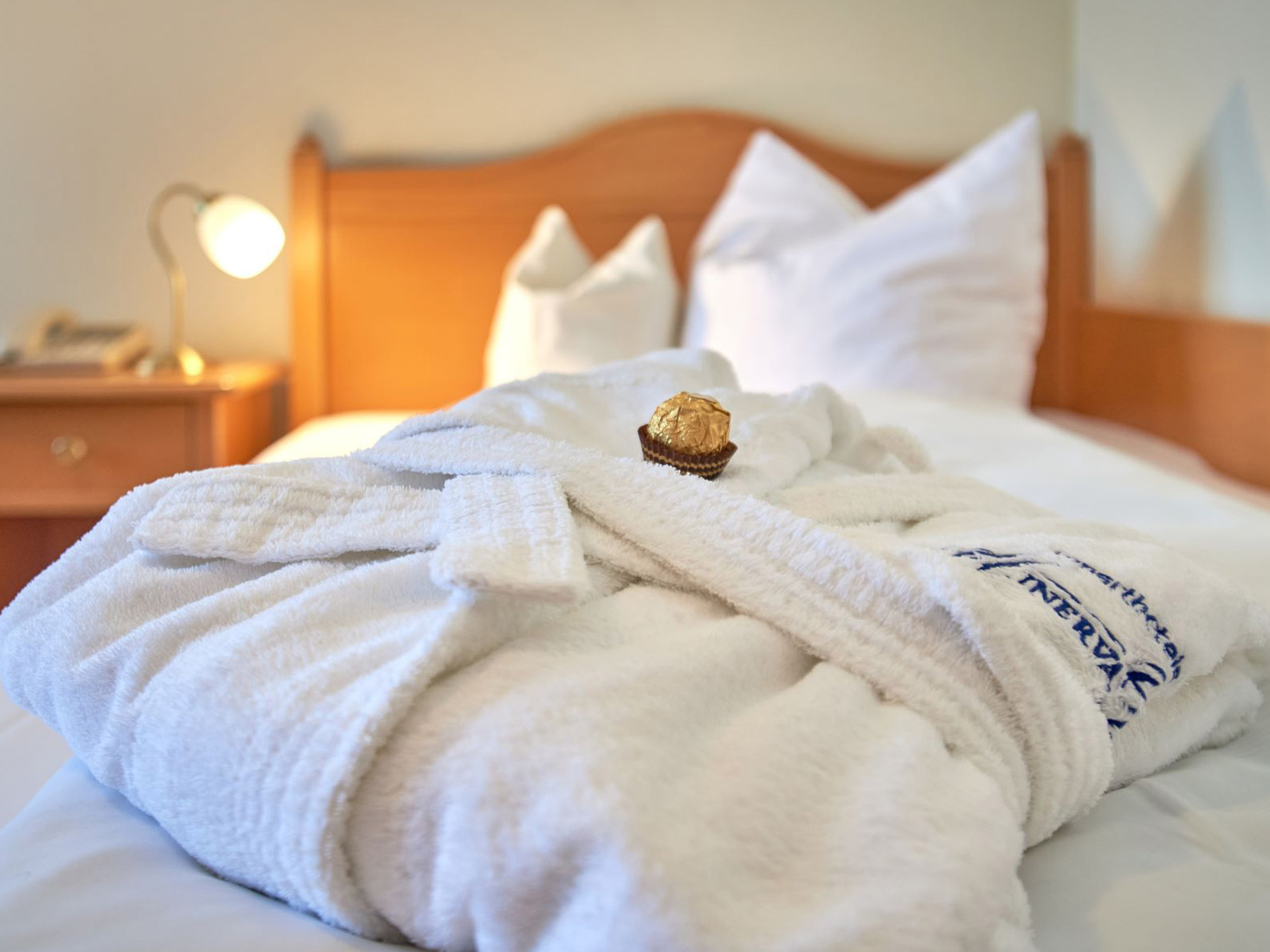 Blick auf das Einzelbett im Apparthotel Minerva-Diana-Octavia in Bad Gögging