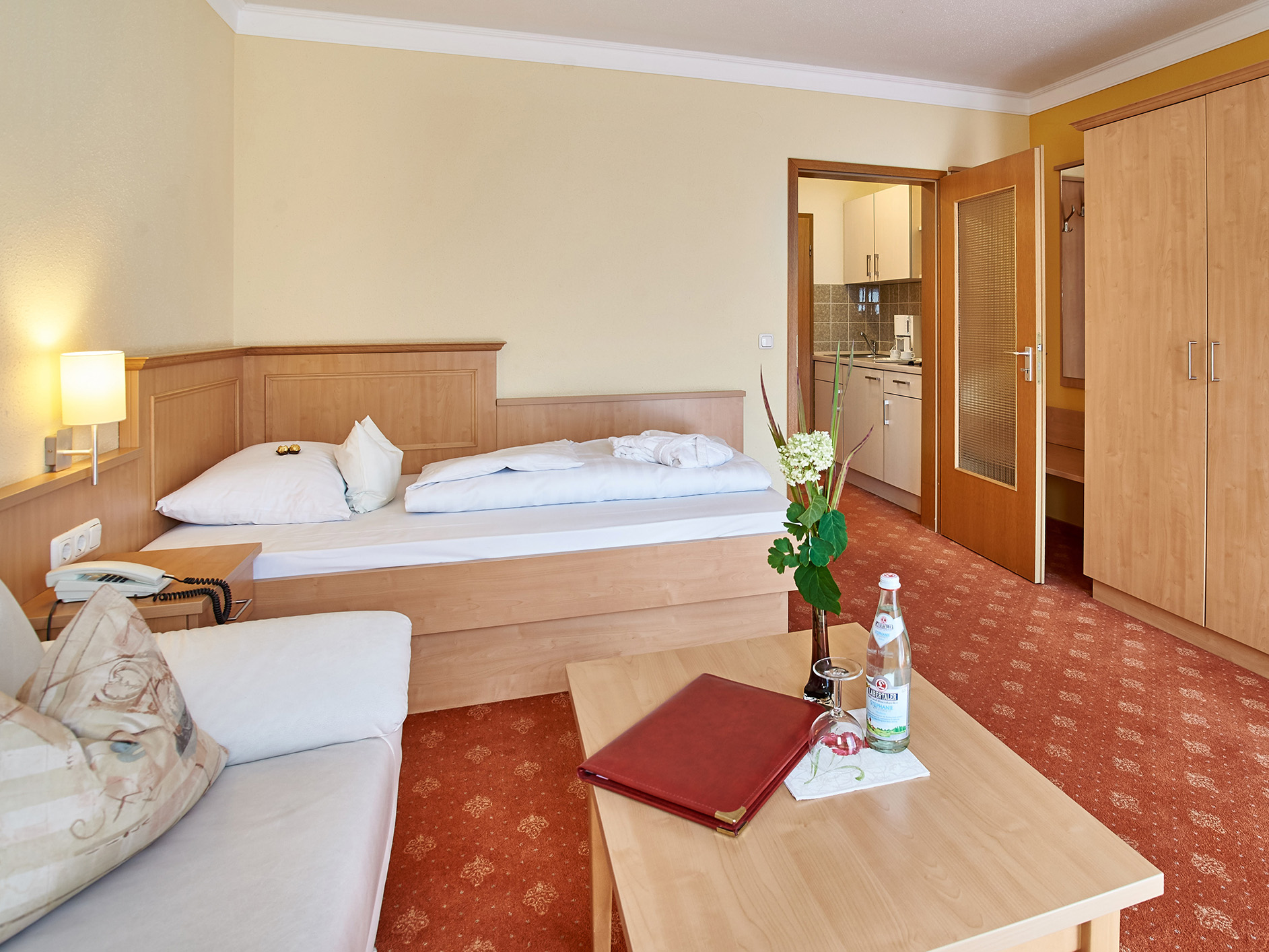 Blick in das Komfort Einzelzimmer im Apparthotel Minerva-Diana-Octavia in Bad Gögging
